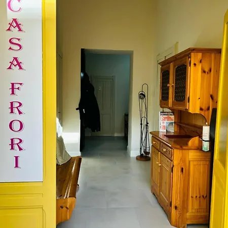 Casa Frori בית הארחה