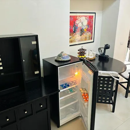 Casa Frori בית הארחה 3*